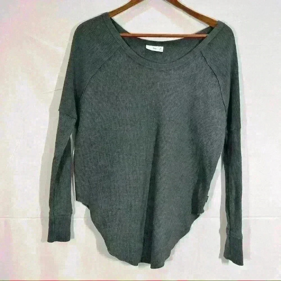 ARITZIA TNA Alter Thermal Knit Sweater Sz XS Gray Long Sleeve Pull Over Comfy - Picture 1 of 13